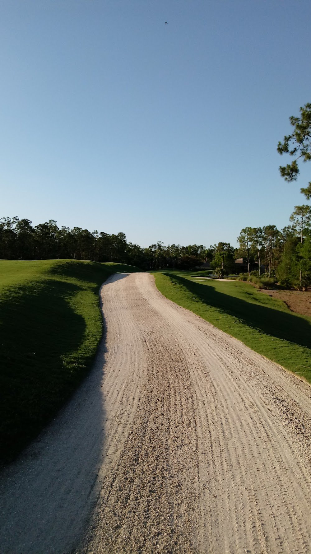 Grandezza, Estero, FL